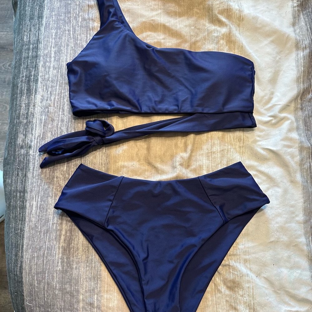 One-Shoulder Navy Bikini Set